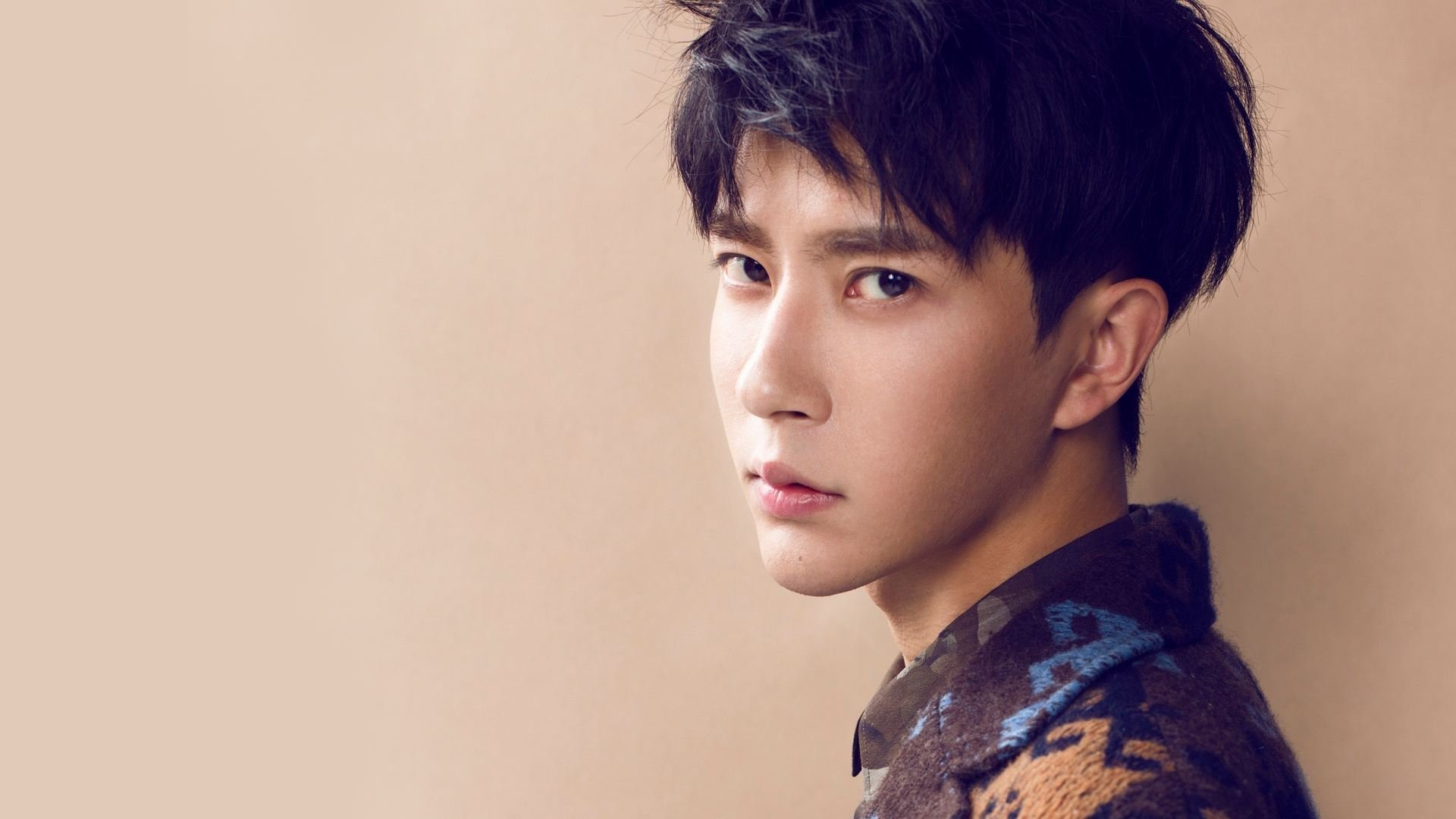 尼克斯跨洋终结广东队，克莱末节三分雨定乾坤