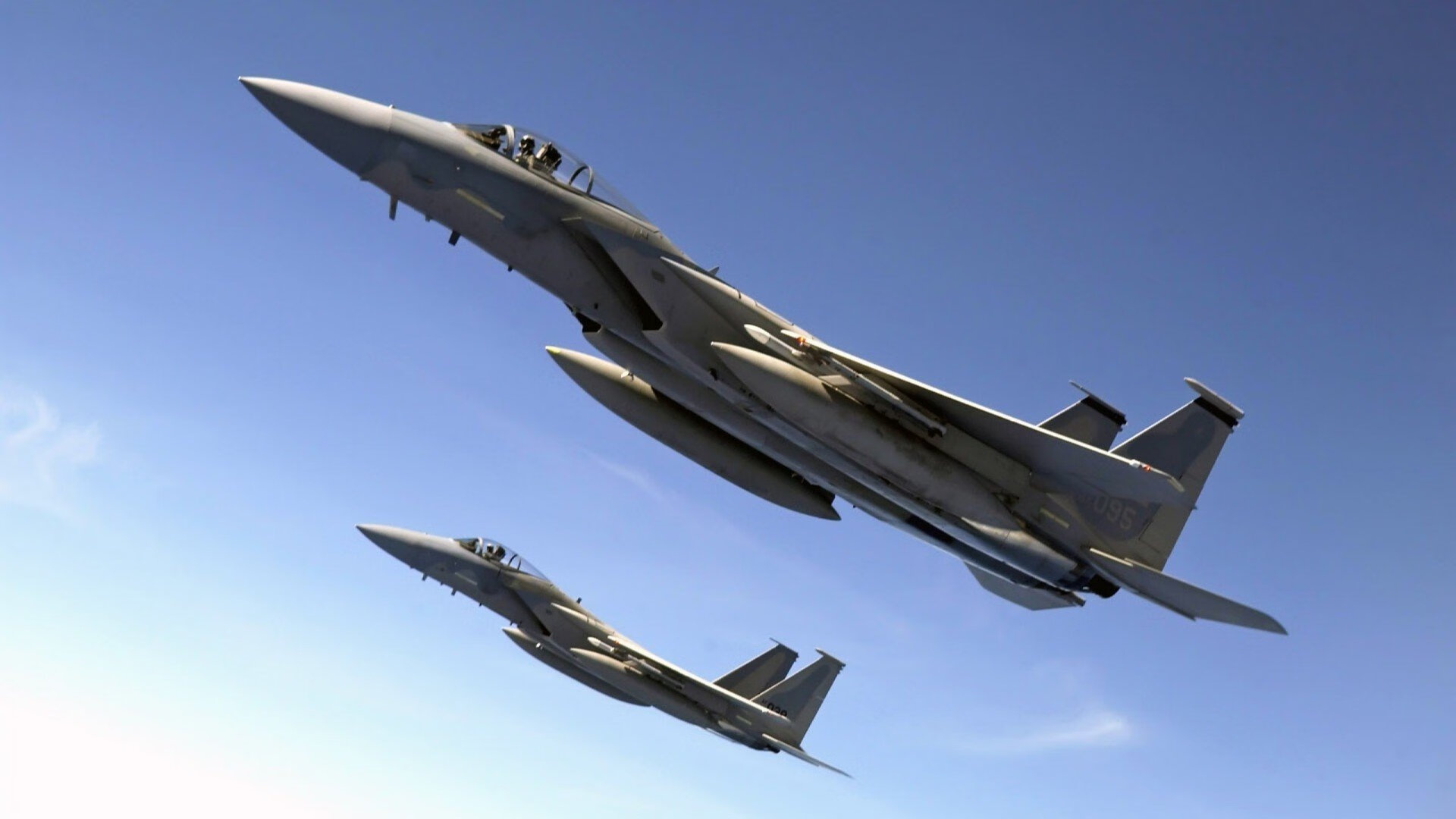 世界排名争夺战白热化,穆勒主宰赛场,荷兰狂胜秘鲁