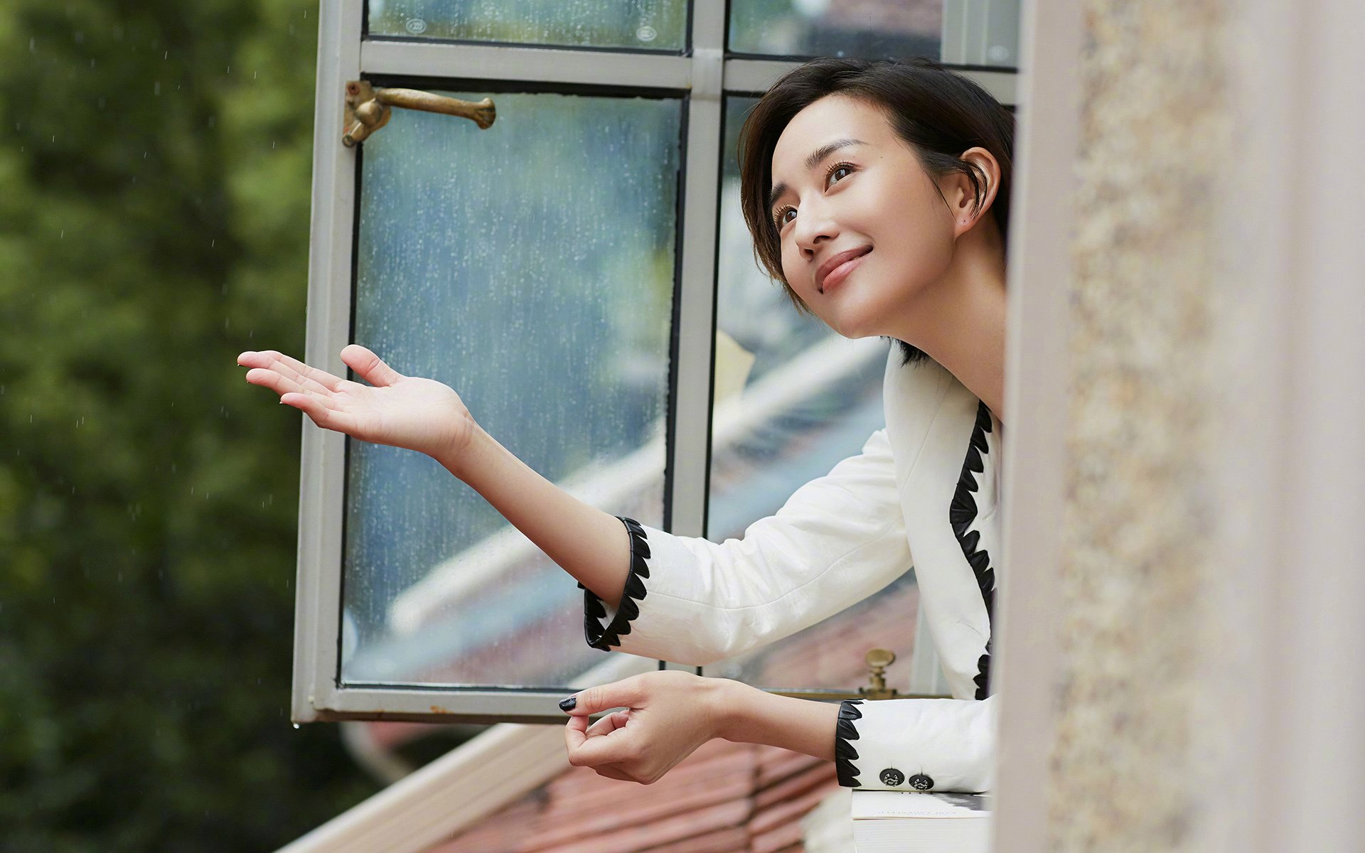 塞维利亚的压制与伊萨克的接管,美加墨世界杯的独特篇章