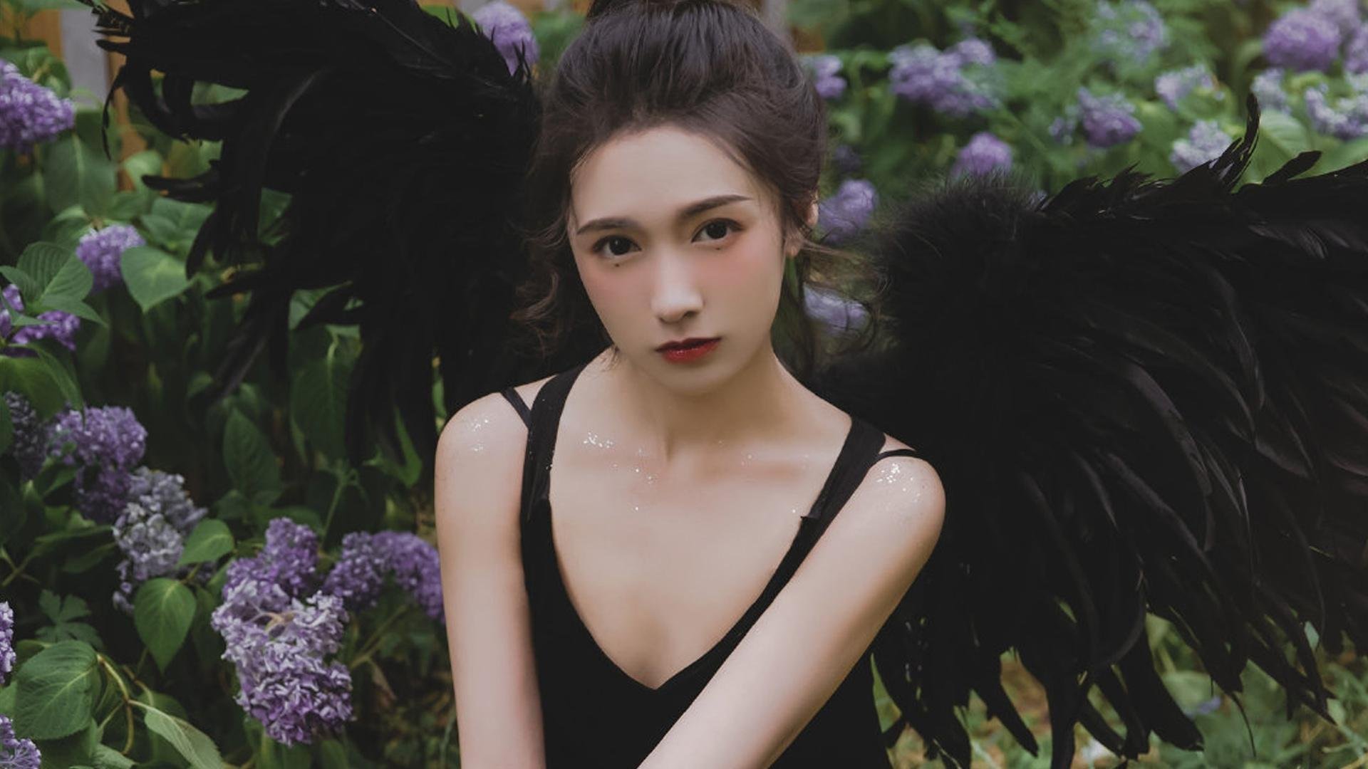 宿命的尘埃，2026世界杯E组，当大象踩碎东欧铁骑，维尼修斯划出最后一抹桑巴弧光
